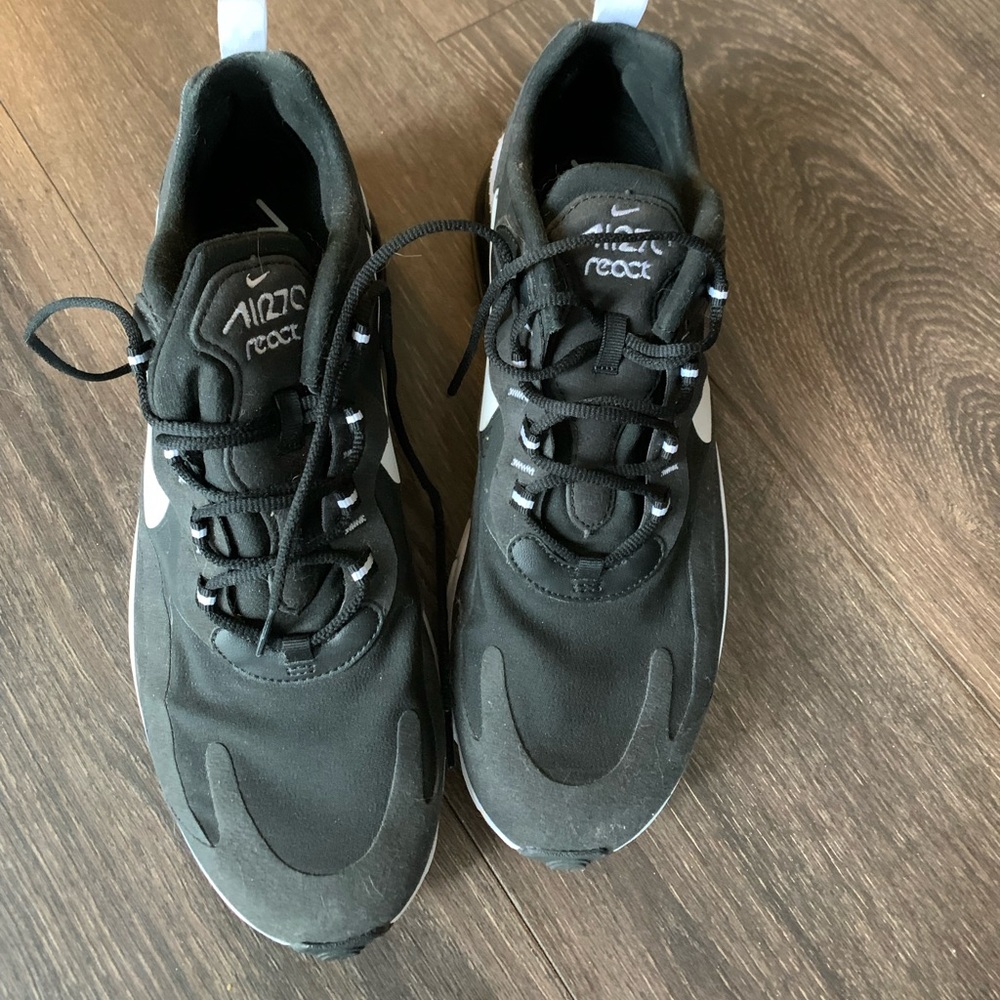 Nike Air270 react black and white sneakers